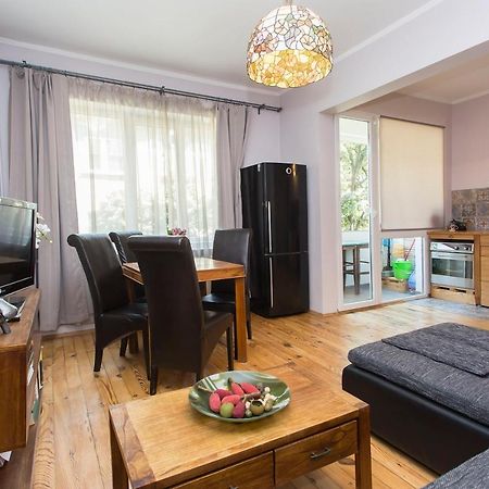 Colorful 2Bdr Apartment In The City Center Szófia Kültér fotó