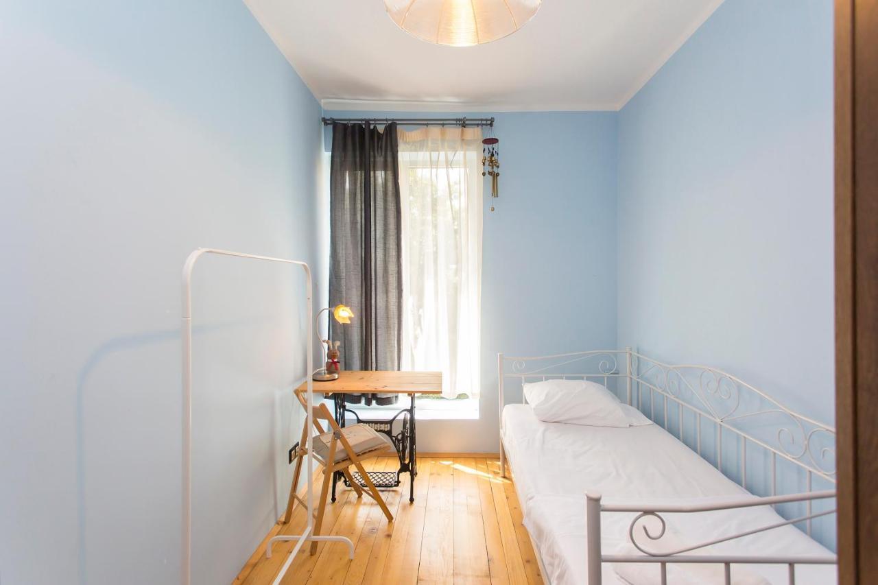 Colorful 2Bdr Apartment In The City Center Szófia Kültér fotó